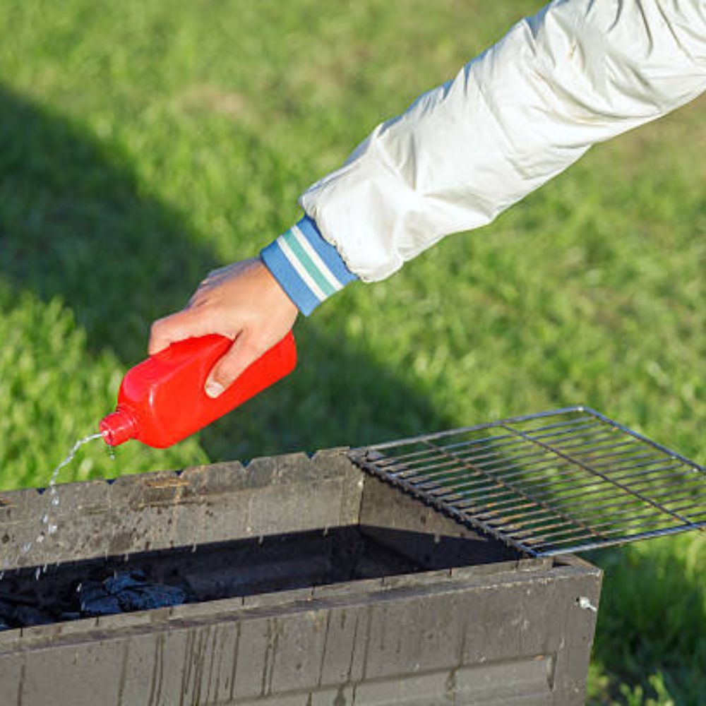 3 Easy Ways to Light a Charcoal Grill